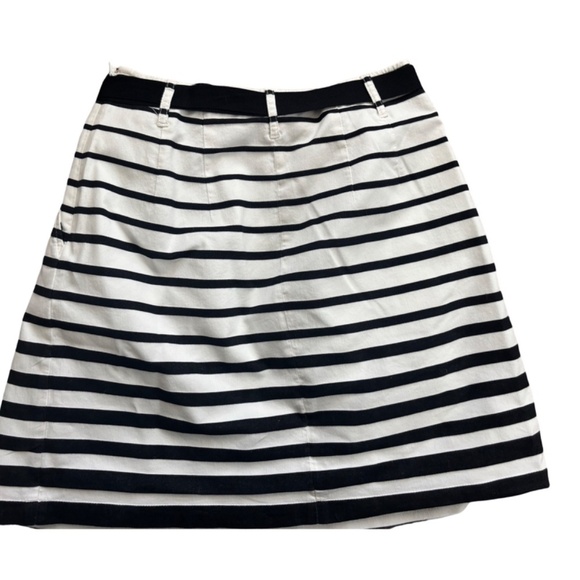 White House Black Market Pleated Striped Mini Skirt- Black and White. - 4 - Picture 2 of 3